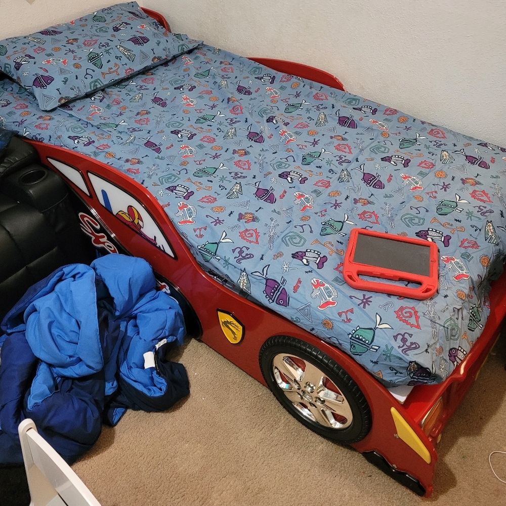 Kids Twin Size Sheet Set!